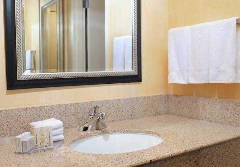 Courtyard By Marriott Oklahoma City Airport Eksteriør billede