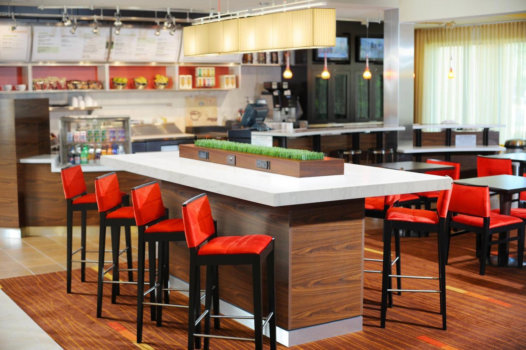 Courtyard By Marriott Oklahoma City Airport Eksteriør billede