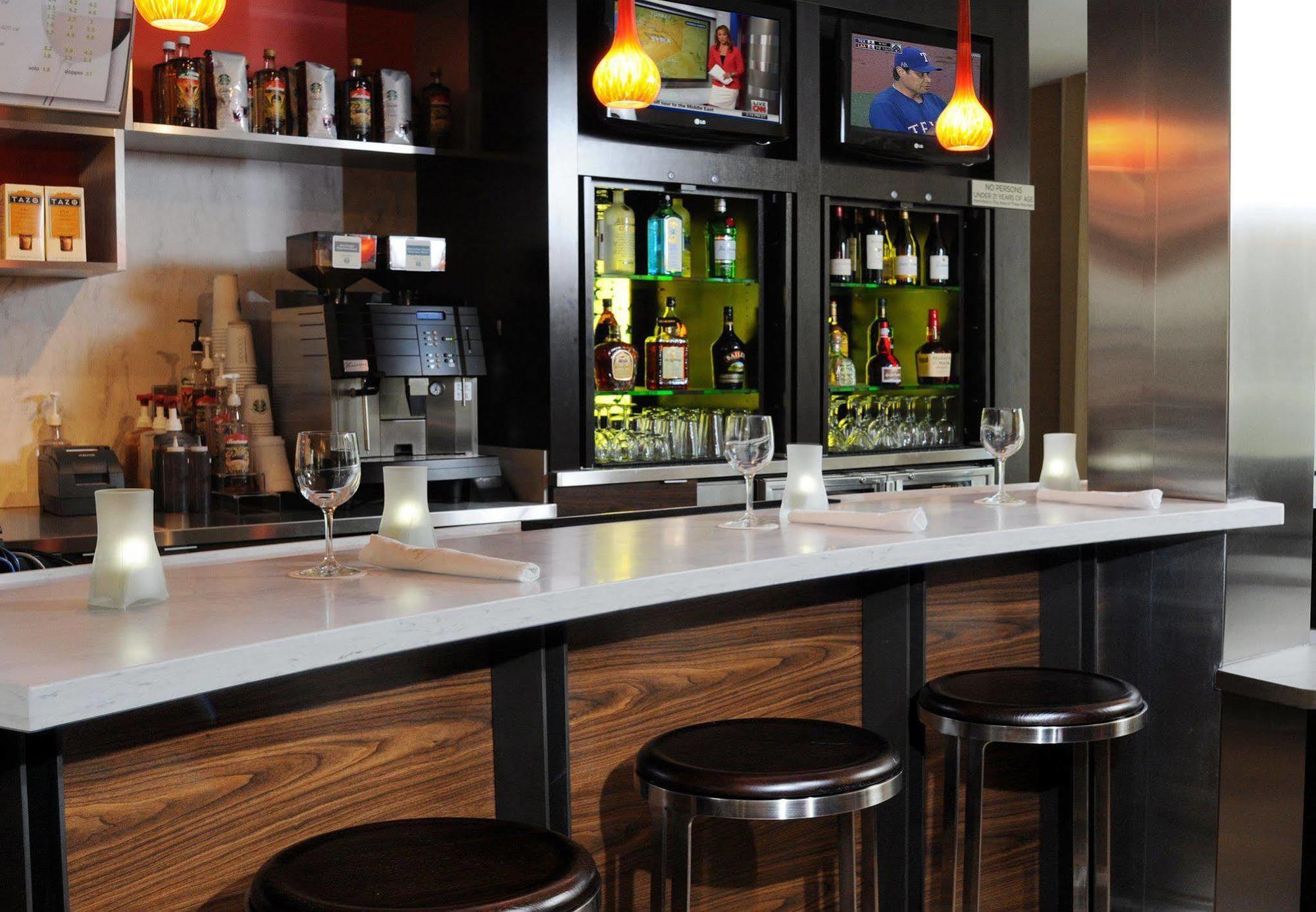 Courtyard By Marriott Oklahoma City Airport Eksteriør billede